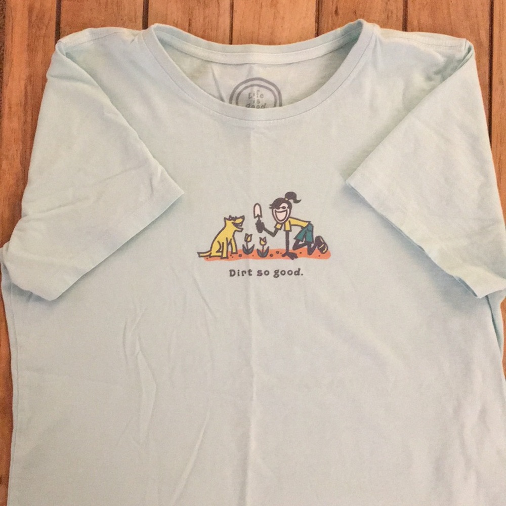 Life Is Good women’s tee